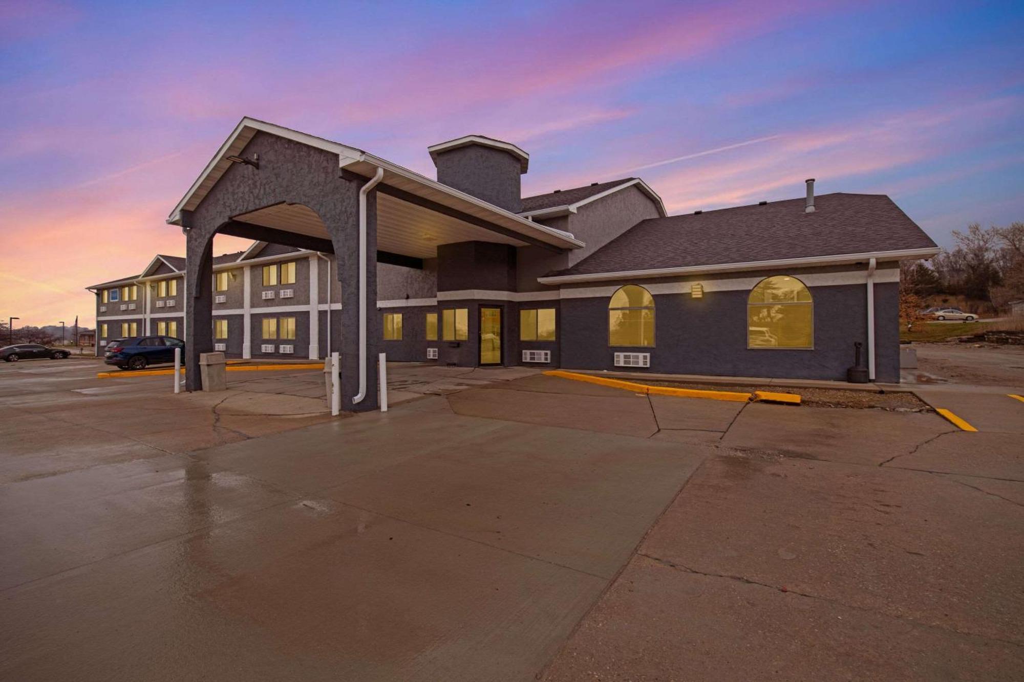 Rodeway Inn Red Oak Exterior photo